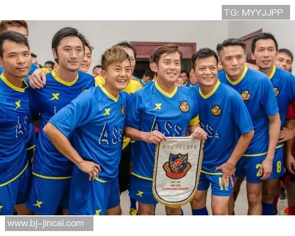 香港足球明星队走进铁道文化探索之旅展现运动与交通的完美结合